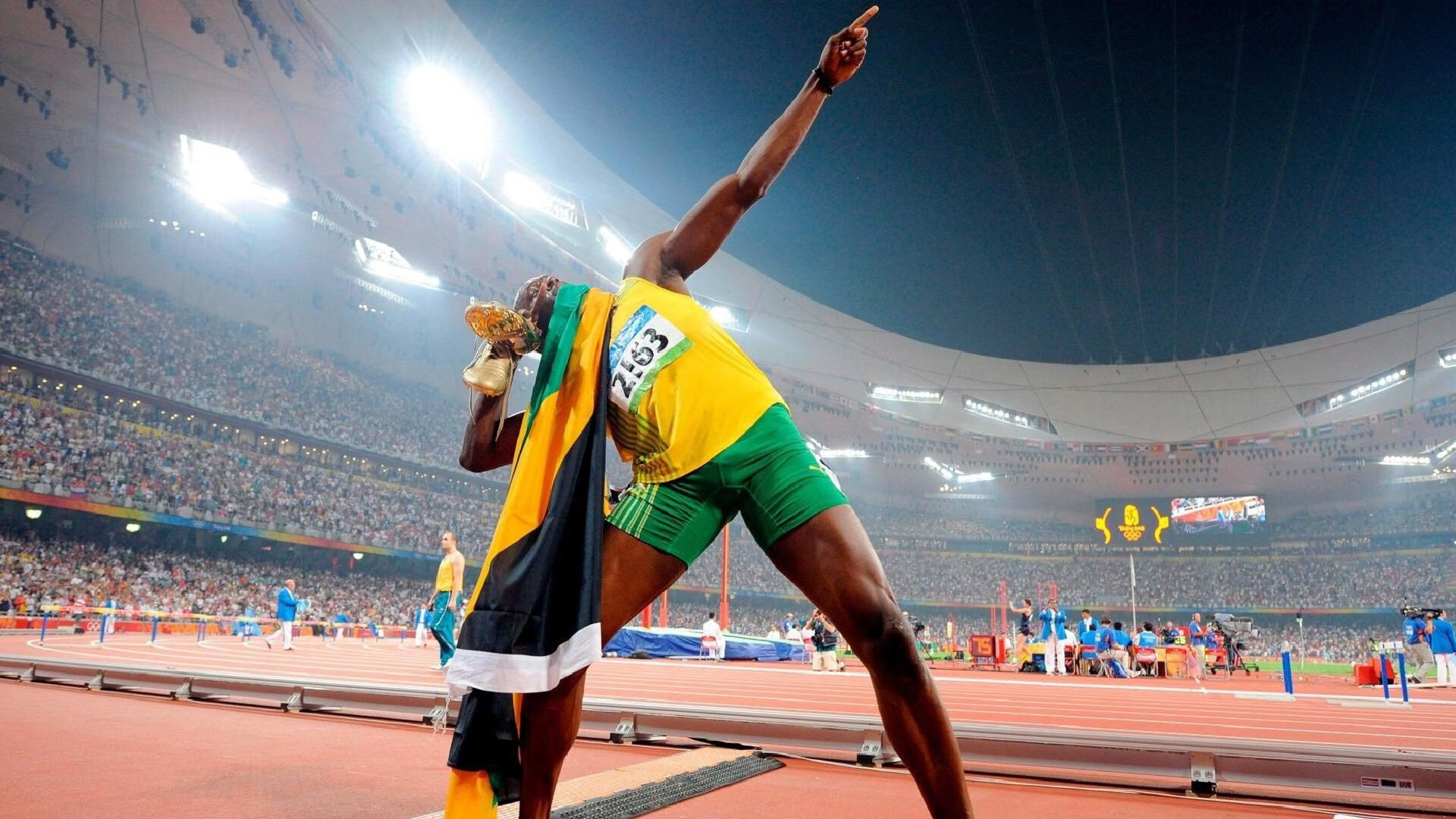 赛场风云：裁判争议幕后分析，公平问题值得反思，赛场上的裁判